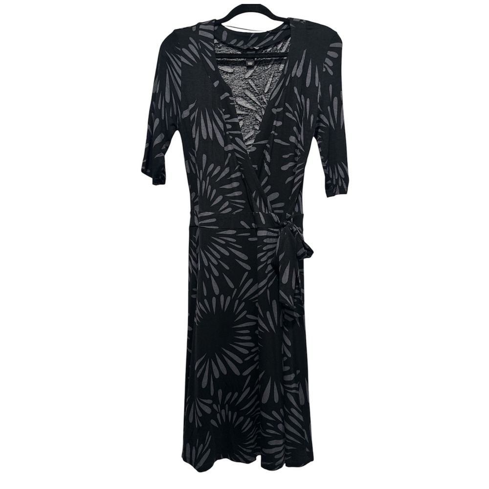 H&M Wrap Dress Womens Size 12 Black Gray Sunburst Print 3/4 Sleeve Midi